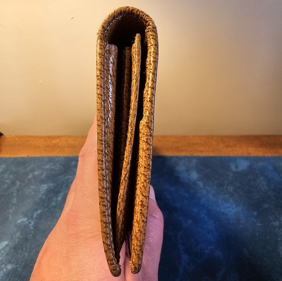 Authentic Gucci Wallet - Picture 4 of 16